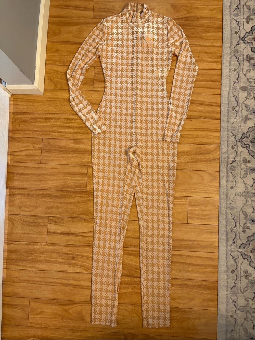naked wardrobe Beige and White Houndstooth Long-Sleeve Jumpsuit